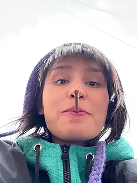 Snapshot of bigbabykiki chatting on February 27, 8:39 am bigbabykiki online show from February 27, 8:39 am