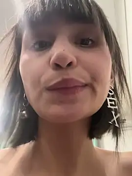 Snapshot of bigbabykiki chatting on March 1, 4:22 pm bigbabykiki online show from March 1, 4:22 pm