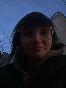 Snapshot of bigbabykiki chatting on March 9, 4:22 pm bigbabykiki online show from March 9, 4:22 pm