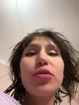 Snapshot of bigbabykiki chatting on March 9, 7:26 pm bigbabykiki online show from March 9, 7:26 pm