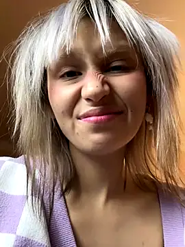 Snapshot of bigbabykiki chatting on November 2, 3:36 pm bigbabykiki online show from November 2, 3:36 pm