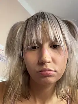 Snapshot of bigbabykiki chatting on November 15, 4:47 pm bigbabykiki online show from November 15, 4:47 pm