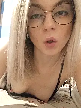 Butterfly Lily online show from January 9, 6:15 pm