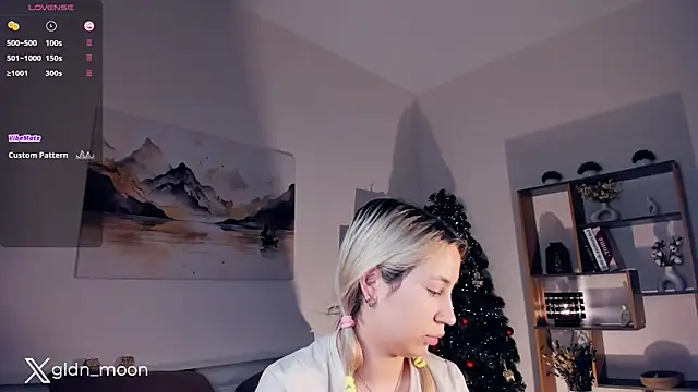 Snapshot of EternalLiberty chatting on December 29, 2:17 am EternalLiberty online show from December 29, 2:17 am