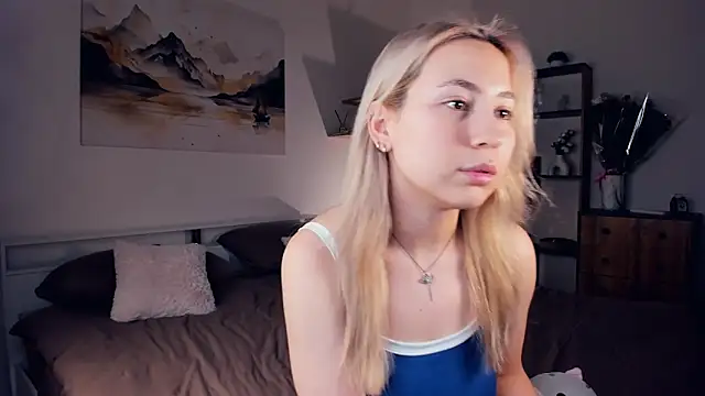 Snapshot of EternalLiberty chatting on February 1, 1:55 am EternalLiberty online show from February 1, 1:55 am