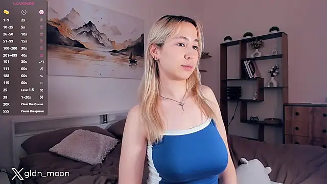 Snapshot of EternalLiberty chatting on March 22, 5:39 am EternalLiberty online show from March 22, 5:39 am