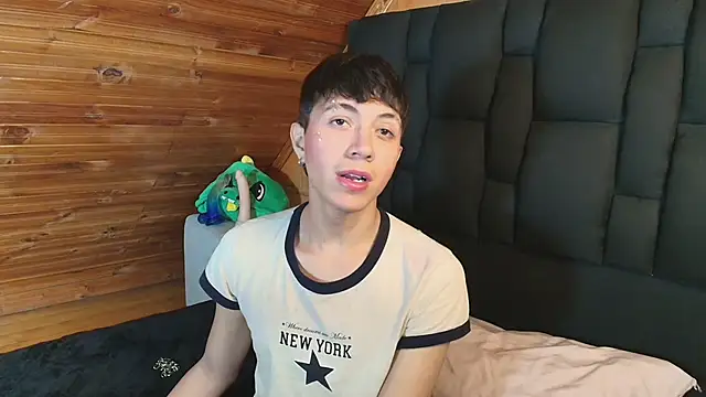 Justyn Ross online show from October 23, 5:51 am