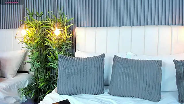 Snapshot of LinaGlam chatting on November 14, 5:11 pm LinaGlam online show from November 14, 5:11 pm