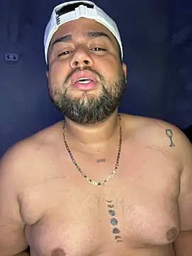 Snapshot of GABRIELGARCIA1313 chatting on December 10, 1:54 am GABRIELGARCIA1313 online show from December 10, 1:54 am