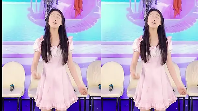 YIYI XIXI 18 online show from February 13, 7:24 am