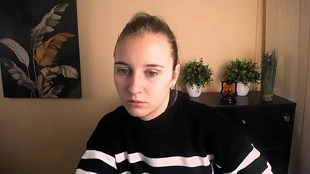 Snapshot of _Nicole_new chatting on October 30, 9:22 am Nicole new online show from October 30, 9:22 am