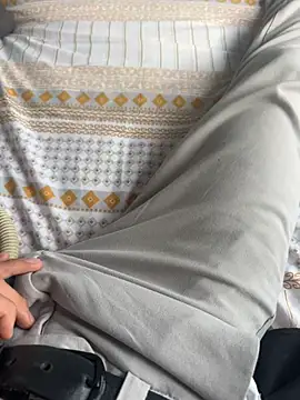 Snapshot of eddy355 chatting on November 6, 11:11 am eddy355 online show from November 6, 11:11 am