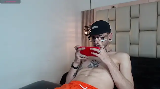 MurdockH online show from February 13, 7:56 am