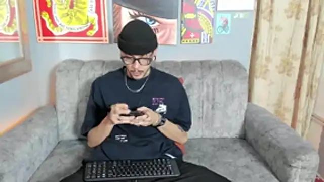 MurdockH online show from October 20, 3:51 am