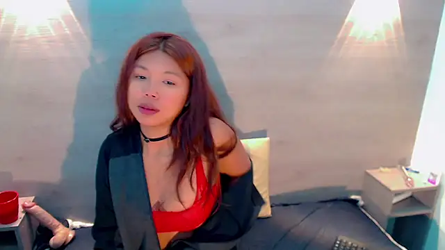 Isalombardi online show from February 17, 12:54 am