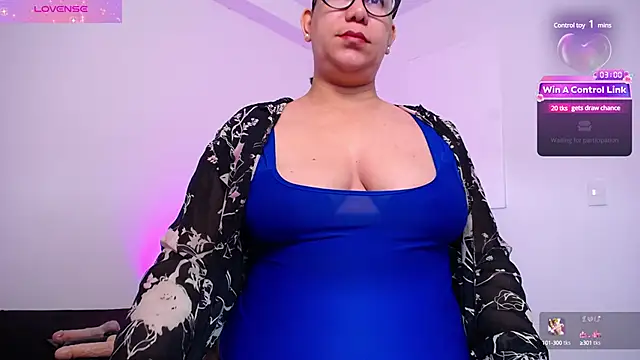 Snapshot of paola_ferreira chatting on February 8, 8:52 am paola ferreira online show from February 8, 8:52 am