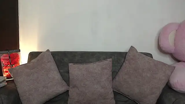 Snapshot of stephaniedj1 chatting on October 9, 8:18 pm stephaniedj1 online show from October 9, 8:18 pm