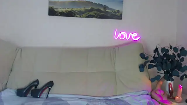 Snapshot of MariaModel chatting on October 2, 7:26 am MariaModel online show from October 2, 7:26 am