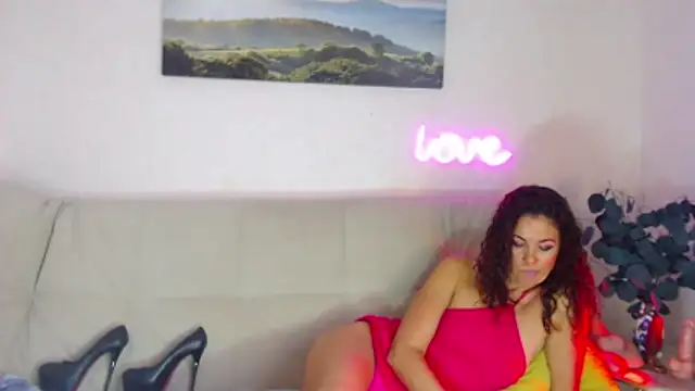 Snapshot of MariaModel chatting on October 20, 7:20 am MariaModel online show from October 20, 7:20 am