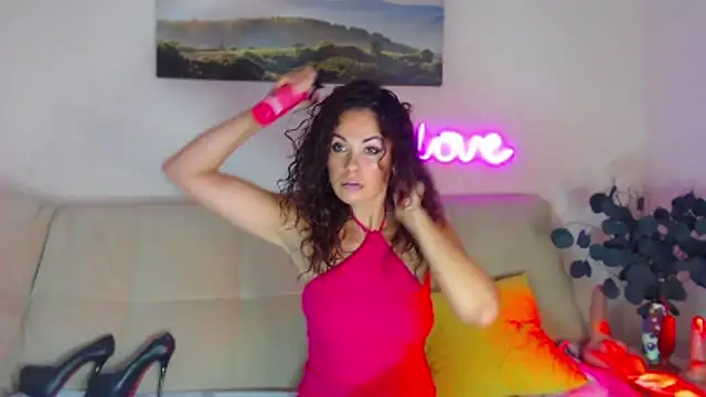 Snapshot of MariaModel chatting on October 21, 7:31 am MariaModel online show from October 21, 7:31 am