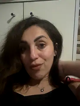 EmaSkyes online show from November 10, 7:24 pm