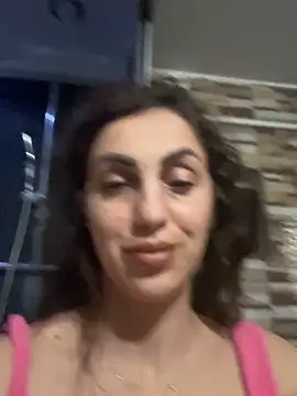 EmaSkyes online show from November 24, 9:25 pm