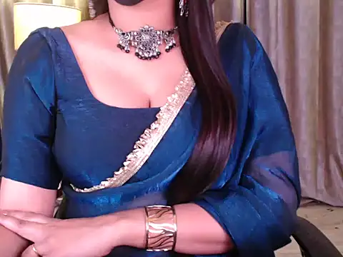 Snapshot of Sexy_Myra18 chatting on November 15, 4:21 am Sexy Myra18 online show from November 15, 4:21 am