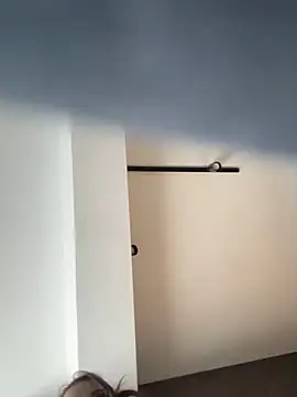 BelleSkye online show from March 20, 1:37 pm