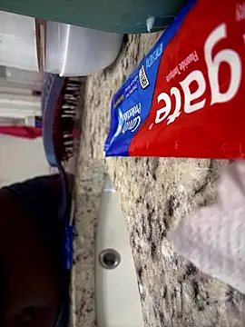 honeybrow online show from January 17, 7:39 pm