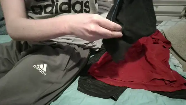 Snapshot of krissraw chatting on February 10, 11:55 pm krissraw online show from February 10, 11:55 pm