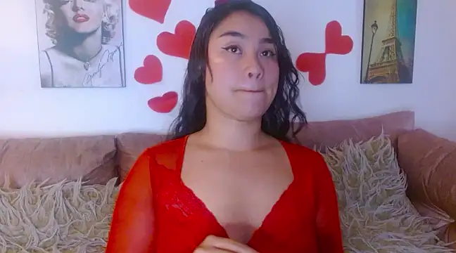 Snapshot of hinataleecs chatting on March 6, 7:32 pm hinataleecs online show from March 6, 7:32 pm