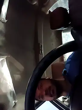 Snapshot of Mmm992170 chatting on December 27, 12:56 pm Mmm992170 online show from December 27, 12:56 pm