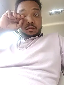 Snapshot of Mmm992170 chatting on February 5, 6:56 am Mmm992170 online show from February 5, 6:56 am