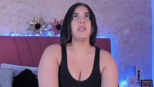 Snapshot of LorenaStevens chatting on January 5, 8:31 pm LorenaStevens online show from January 5, 8:31 pm