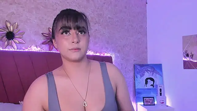 Snapshot of LorenaStevens chatting on February 15, 3:09 am LorenaStevens online show from February 15, 3:09 am