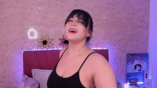 Snapshot of LorenaStevens chatting on March 13, 3:22 am LorenaStevens online show from March 13, 3:22 am