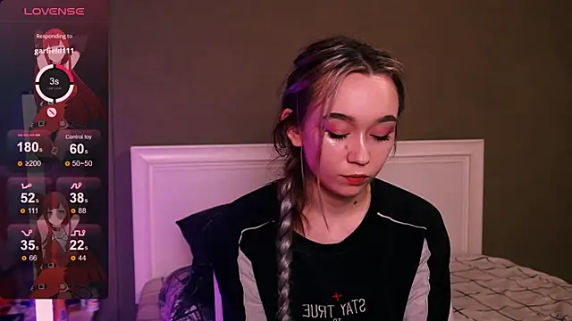 Snapshot of Kimiko__ chatting on December 15, 3:05 pm Kimiko online show from December 15, 3:05 pm