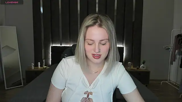  Sarah Soul  online show from February 5, 3:45 am