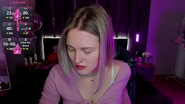  Sarah Soul  online show from March 1, 1:00 am