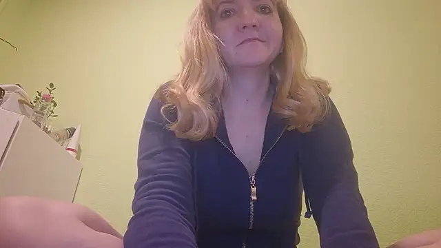 Snapshot of EstrellaWalters chatting on January 2, 6:56 pm EstrellaWalters online show from January 2, 6:56 pm