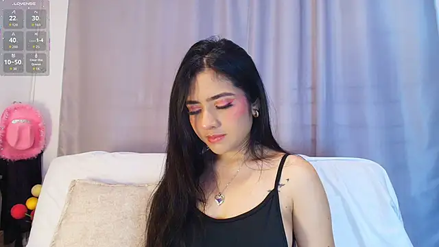 adara johnson   online show from December 3, 11:52 am