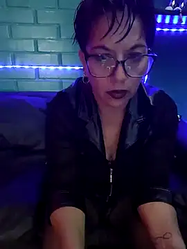 Snapshot of TRISH_MILF chatting on December 8, 2:18 am TRISH MILF online show from December 8, 2:18 am