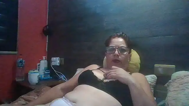 Snapshot of TRISH_MILF chatting on December 10, 9:44 am TRISH MILF online show from December 10, 9:44 am