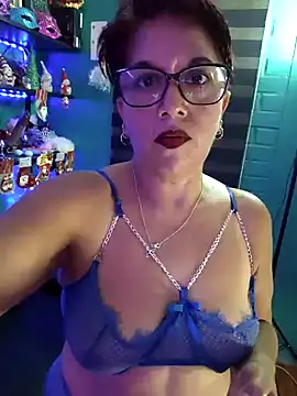 Snapshot of TRISH_MILF chatting on December 20, 1:14 am TRISH MILF online show from December 20, 1:14 am