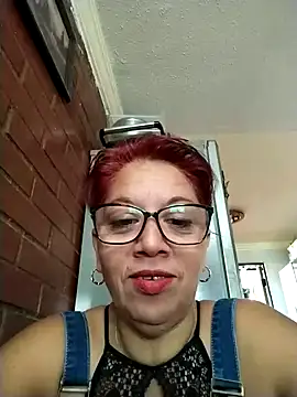 Snapshot of TRISH_MILF chatting on January 4, 12:16 pm TRISH MILF online show from January 4, 12:16 pm