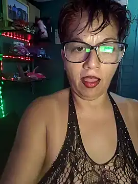 Snapshot of TRISH_MILF chatting on January 7, 12:24 am TRISH MILF online show from January 7, 12:24 am