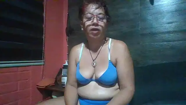Snapshot of TRISH_MILF chatting on January 16, 9:48 am TRISH MILF online show from January 16, 9:48 am