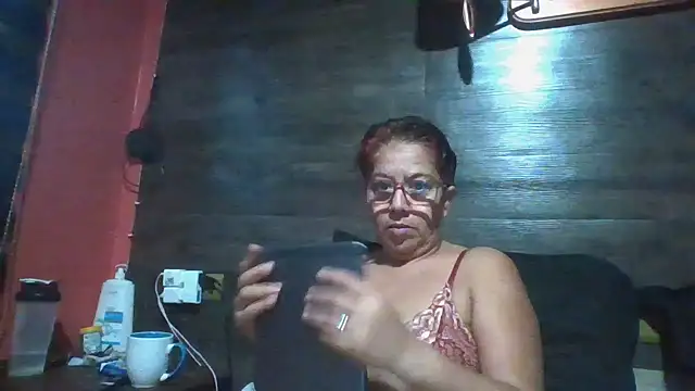 Snapshot of TRISH_MILF chatting on January 21, 9:57 am TRISH MILF online show from January 21, 9:57 am