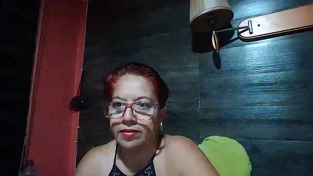 Snapshot of TRISH_MILF chatting on February 3, 9:08 am TRISH MILF online show from February 3, 9:08 am