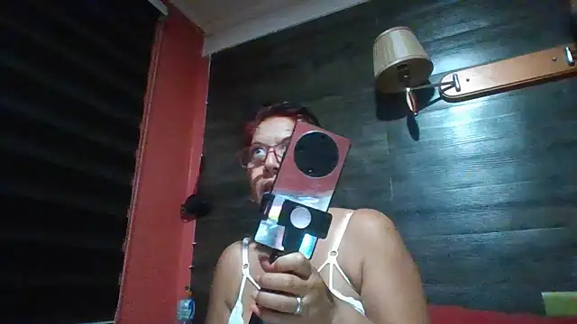 Snapshot of TRISH_MILF chatting on February 6, 9:11 am TRISH MILF online show from February 6, 9:11 am